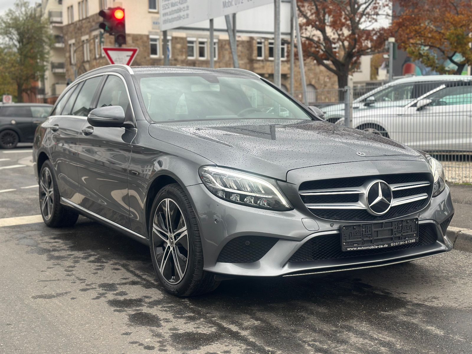 Fahrzeugabbildung Mercedes-Benz C 300 T de AVANTGARDE*1.HAND+AHK+VM.*