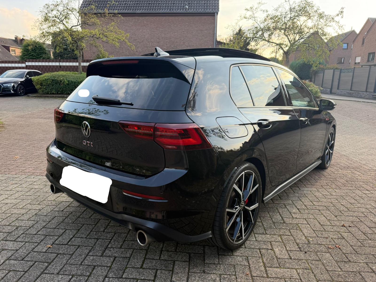 Volkswagen Golf 2.0 TSI DSG GTI Black Style IQ.Light Pano, миниатюра 5