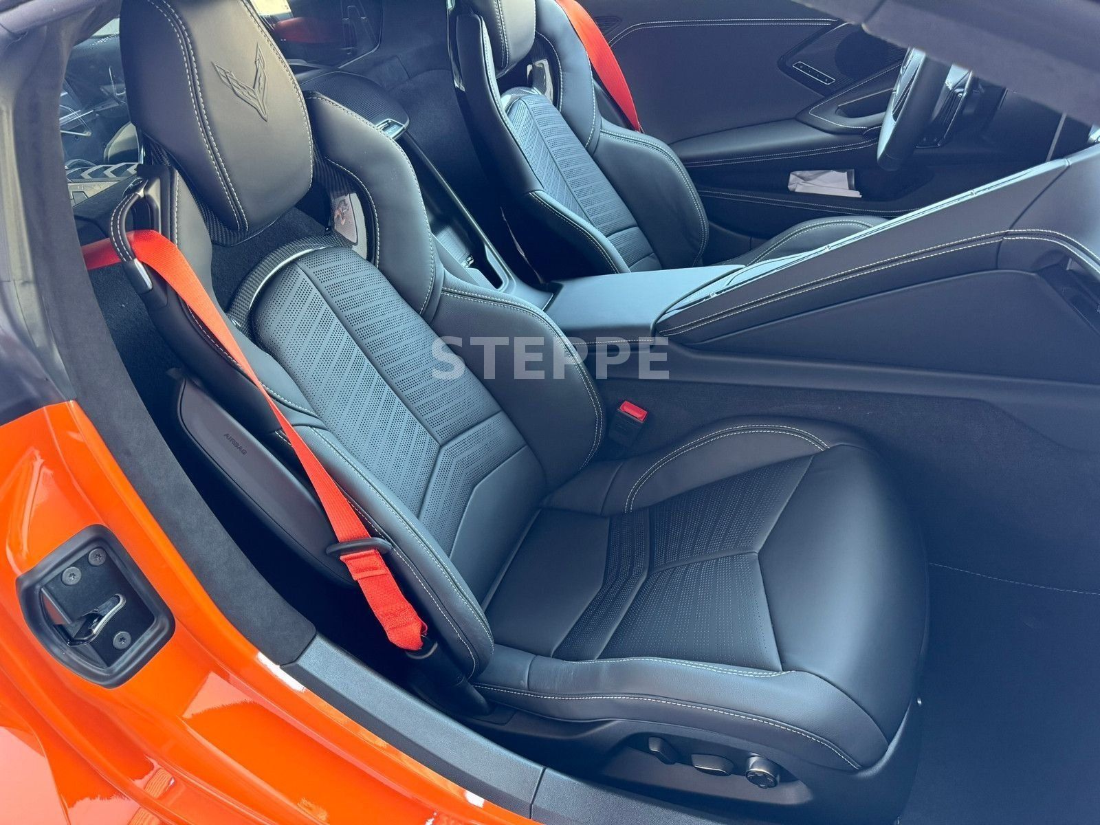 Corvette C8 Stingray Coupe 6,2 V8 3LT Europamodell STEPPE