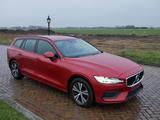 Volvo V60 2.0 D3 Momentum AUT. klima * 10299 NETTO * - rote Volvo V60