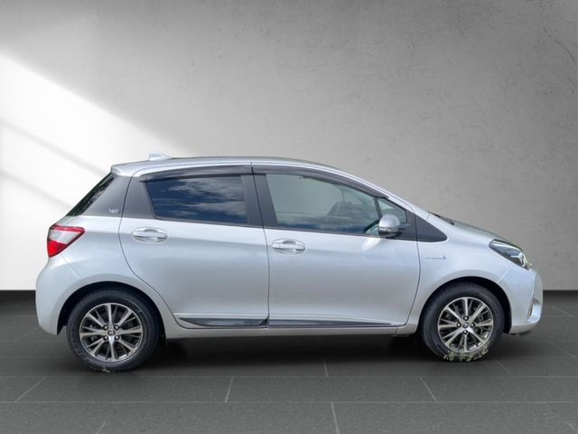 Toyota Yaris 1.5 Hybrid Y20 Team D *CAM*SHZ*TEL* ALU