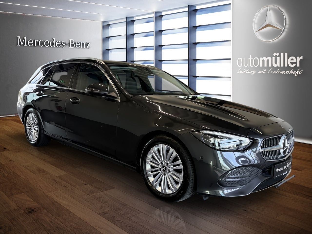 Fahrzeugabbildung Mercedes-Benz C 180 T AVANTG+AHK+TOTWIN+LHZ+KEYL+CARPL+AMBIEN+