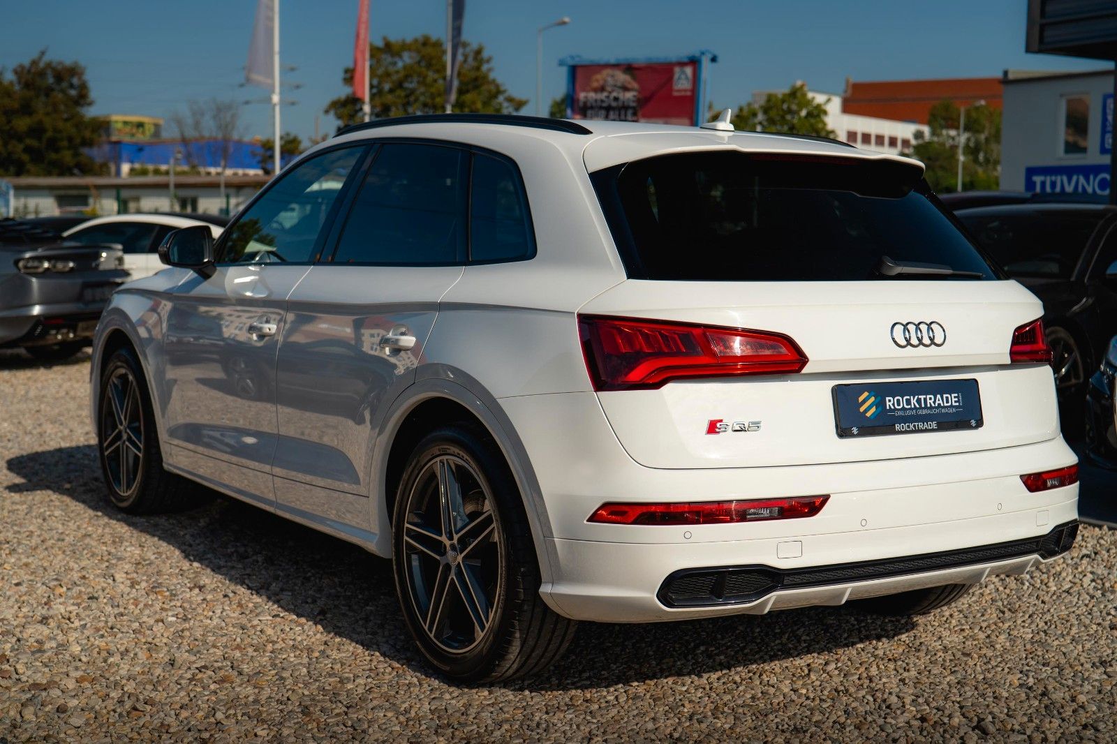 Fahrzeugabbildung Audi SQ5 3.0 TDI quattro Optik-Paket Schwarz *LED*19%