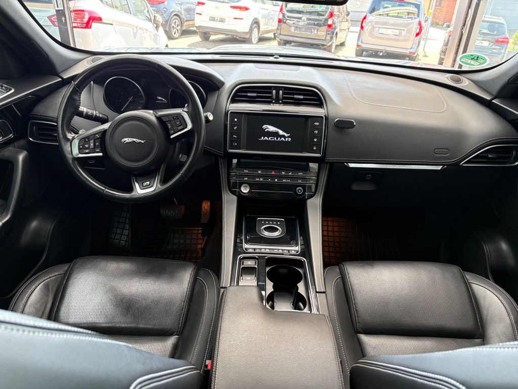 Jaguar F-Pace - Bild 11