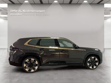 BMW XM - 5
