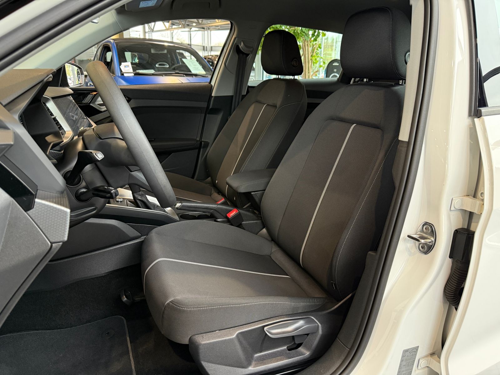 Fahrzeugabbildung Audi A1 Sportback 35 TFSI CARPLAY PDC SHZ