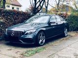 Mercedes-Benz C 200 AMG Line AMG Line - mit Benzin-Antrieb: Blau, Teilleder, Luftfederung, Limousine