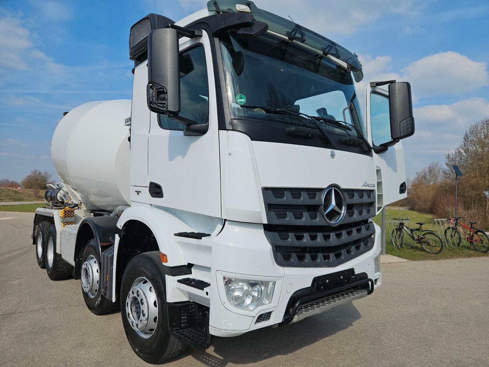 Mercedes-Benz Arocs 3540 Actros Liebherr 9m³