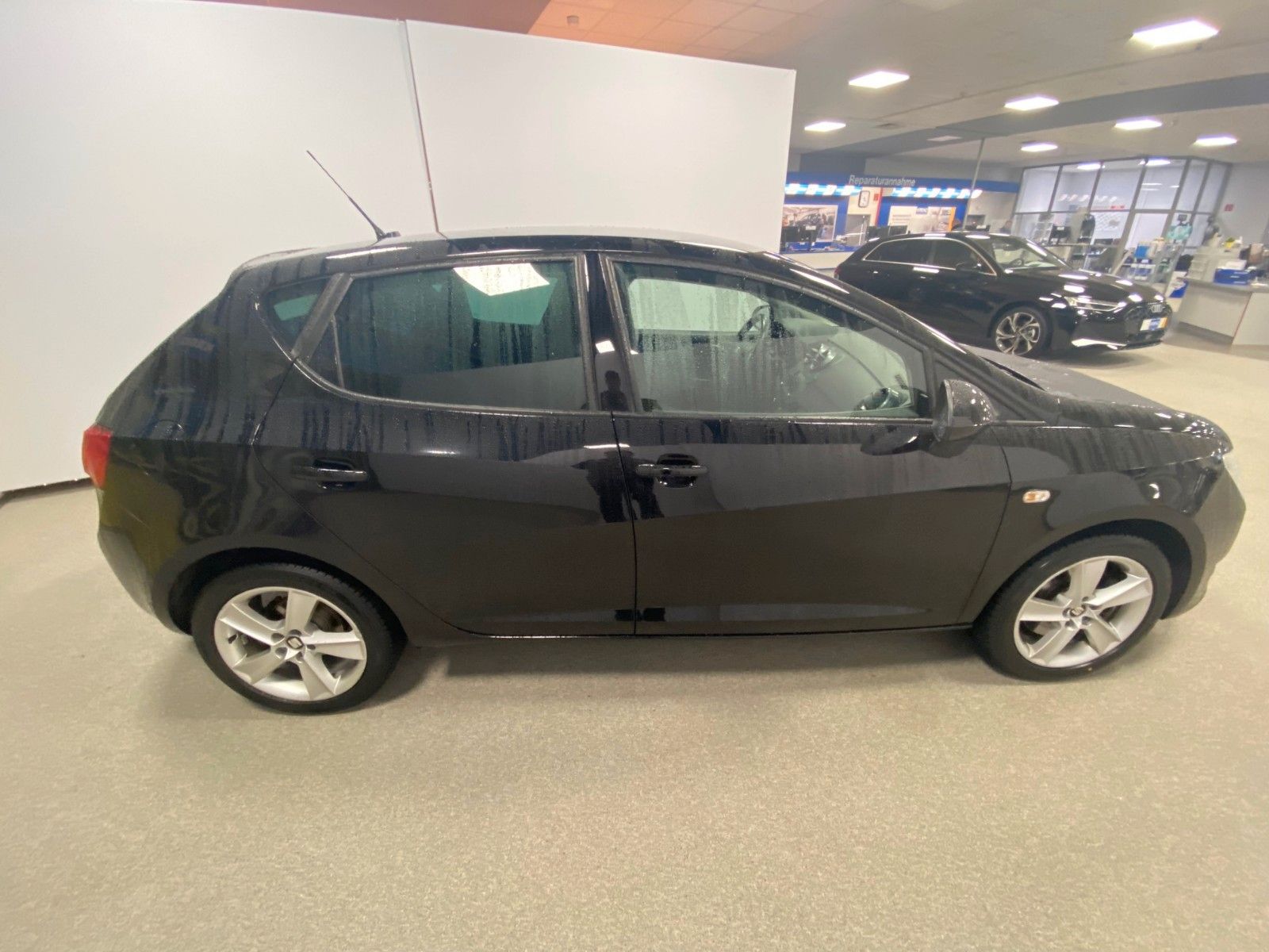Fahrzeugabbildung SEAT Ibiza 1.0 TSI FR+NAVI+ALLWETTER+SITZHEIZUNG+FR++
