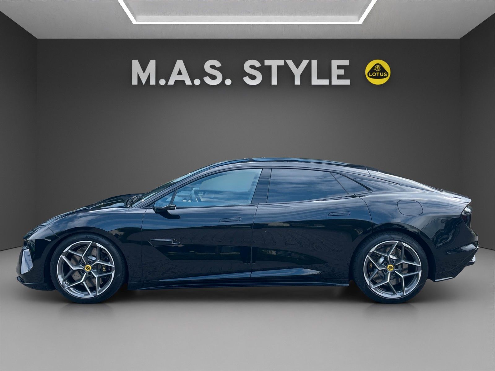 Fahrzeugabbildung Lotus Emeya 600 Sport SE Innen Gold Carbon Sitzschalen