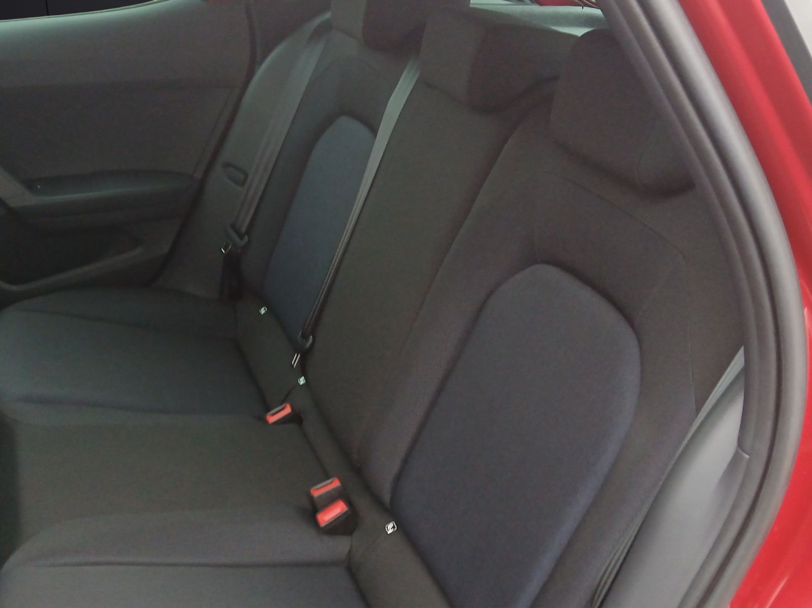 Fahrzeugabbildung SEAT Ibiza TSI FR DSG LED Pano 18''