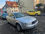 Audi A4 2.0 Liter, TÜV 11.26 8fach bereift - Audi A4 aus 2001: 1.8