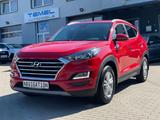 Hyundai Tucson Pure 2WD*NAVI*SHZ*PDC*KAMERA*KLIMAA.* - Hyundai Tucson Pure mit Benzin-Antrieb