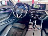 BMW 530d Sport Komfortsitz LED HeadUp Kamera 18Zoll - BMW 530: 530d