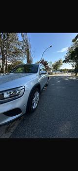 Mercedes-Benz GLB 180 d DCT - - silberne Mercedes-Benz GLB-Klasse