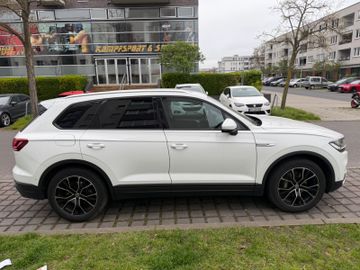 Volkswagen Touareg - 8