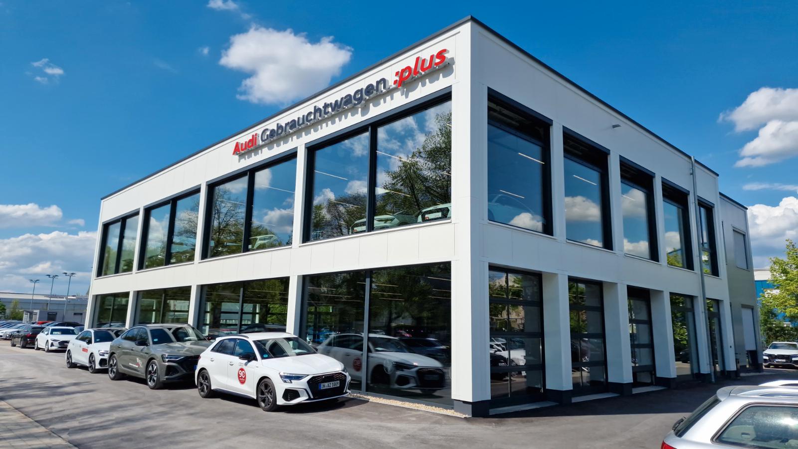 showroom-image-top