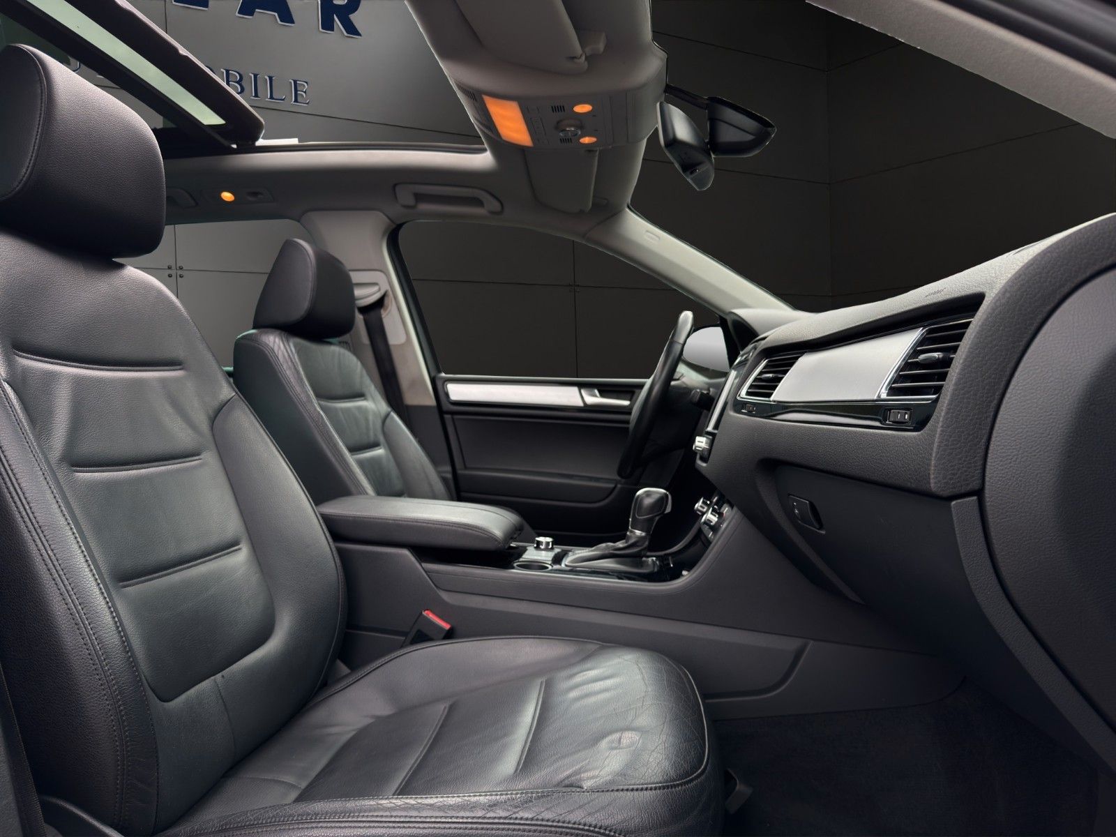 Fahrzeugabbildung Volkswagen Touareg 3.0 V6 TDI *Pano*Kamera*4-Zonen*ST-Heiz*