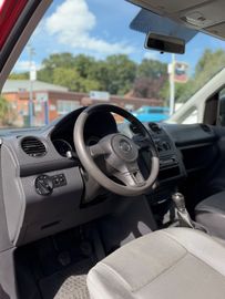 Volkswagen Caddy - 10