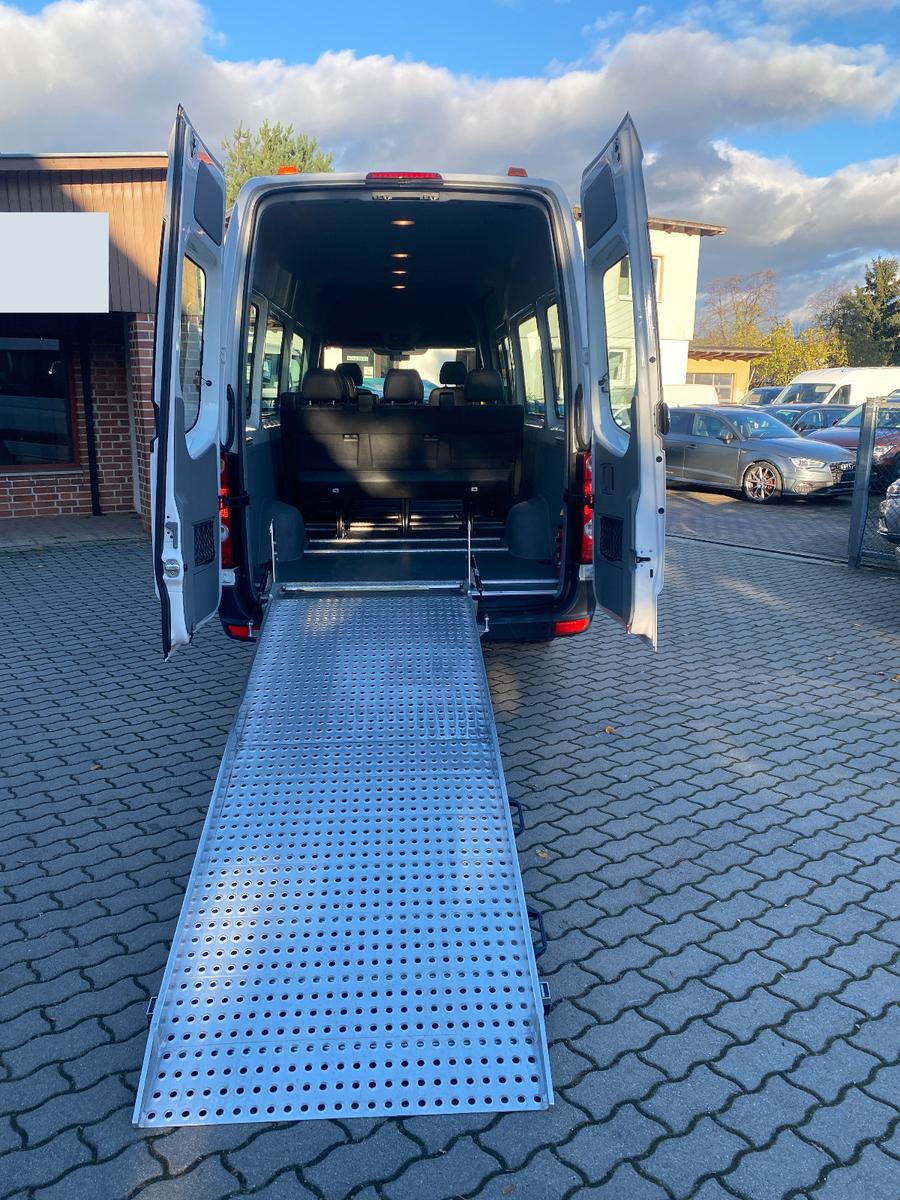 Volkswagen Crafter lang L3H2  Rollstuhlrampe - 9 Sitze