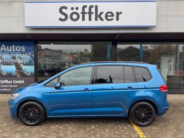 Bild 11 VW Touran Comfortline 1.4 TSI AHK Navi Rear View