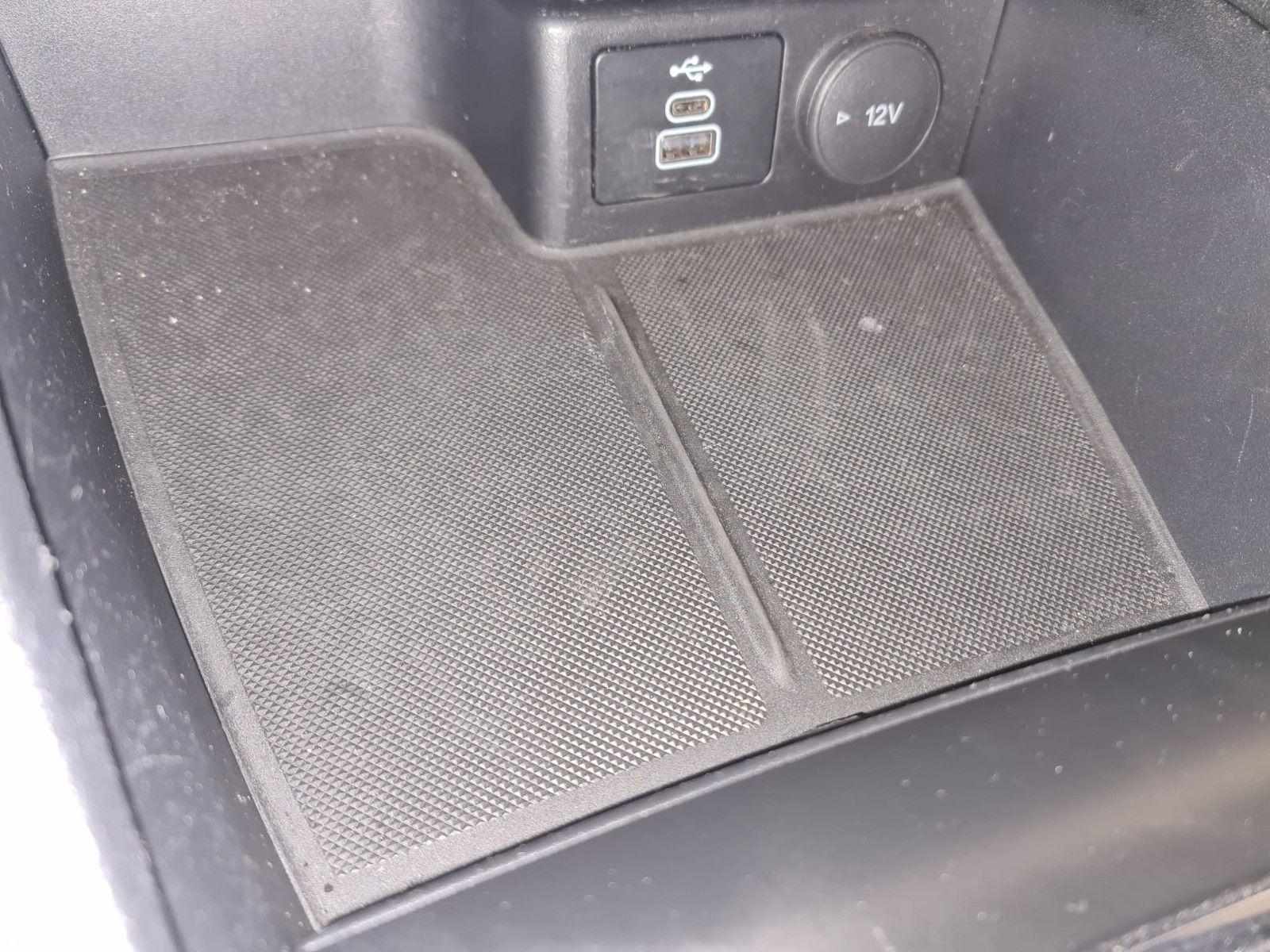 Fahrzeugabbildung Ford Kuga Cool & Connect / LED / NUR 30TKM