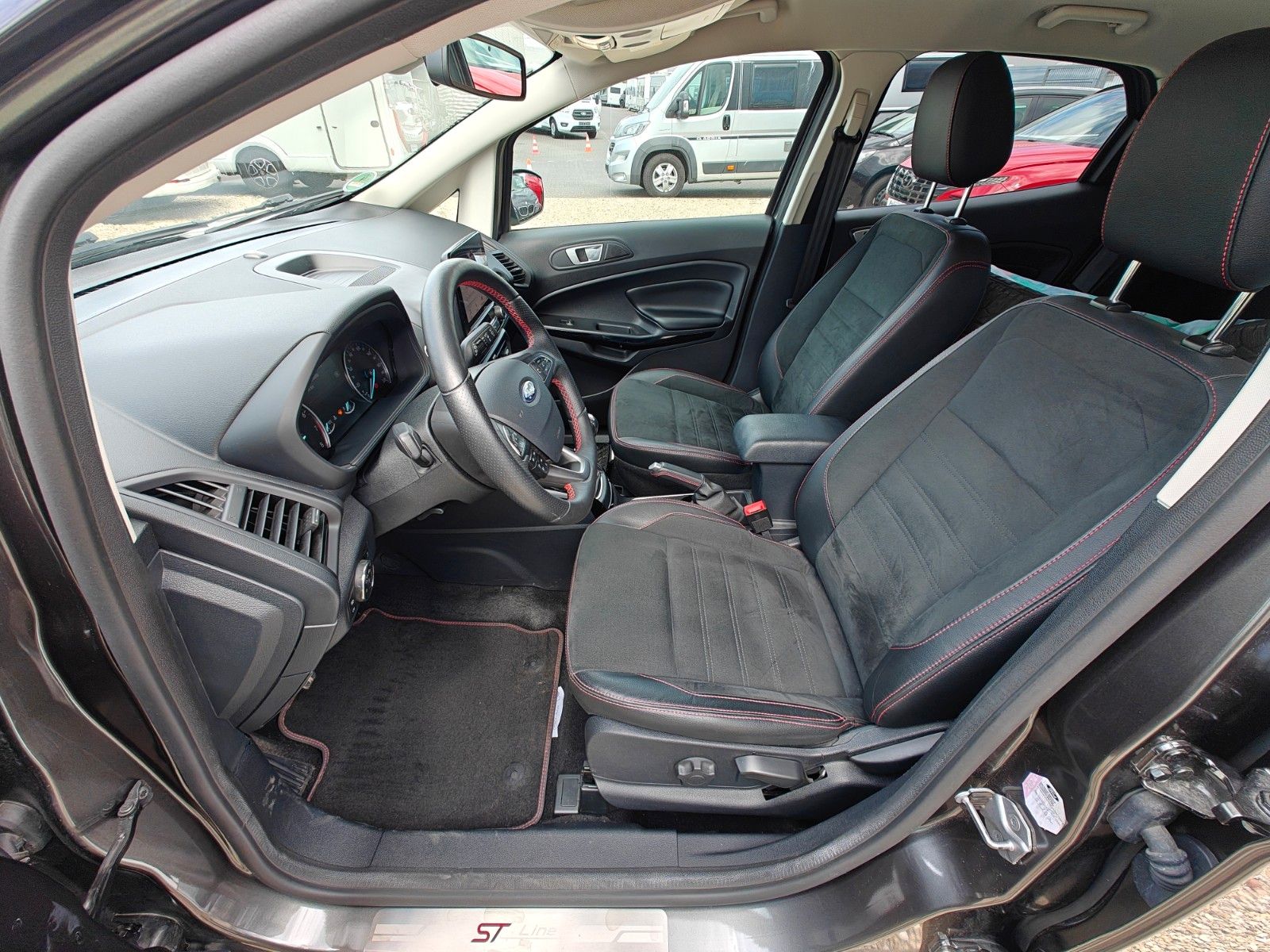 Fahrzeugabbildung Ford EcoSport ST-Line - PDC, SHZ, Lenkradhz -