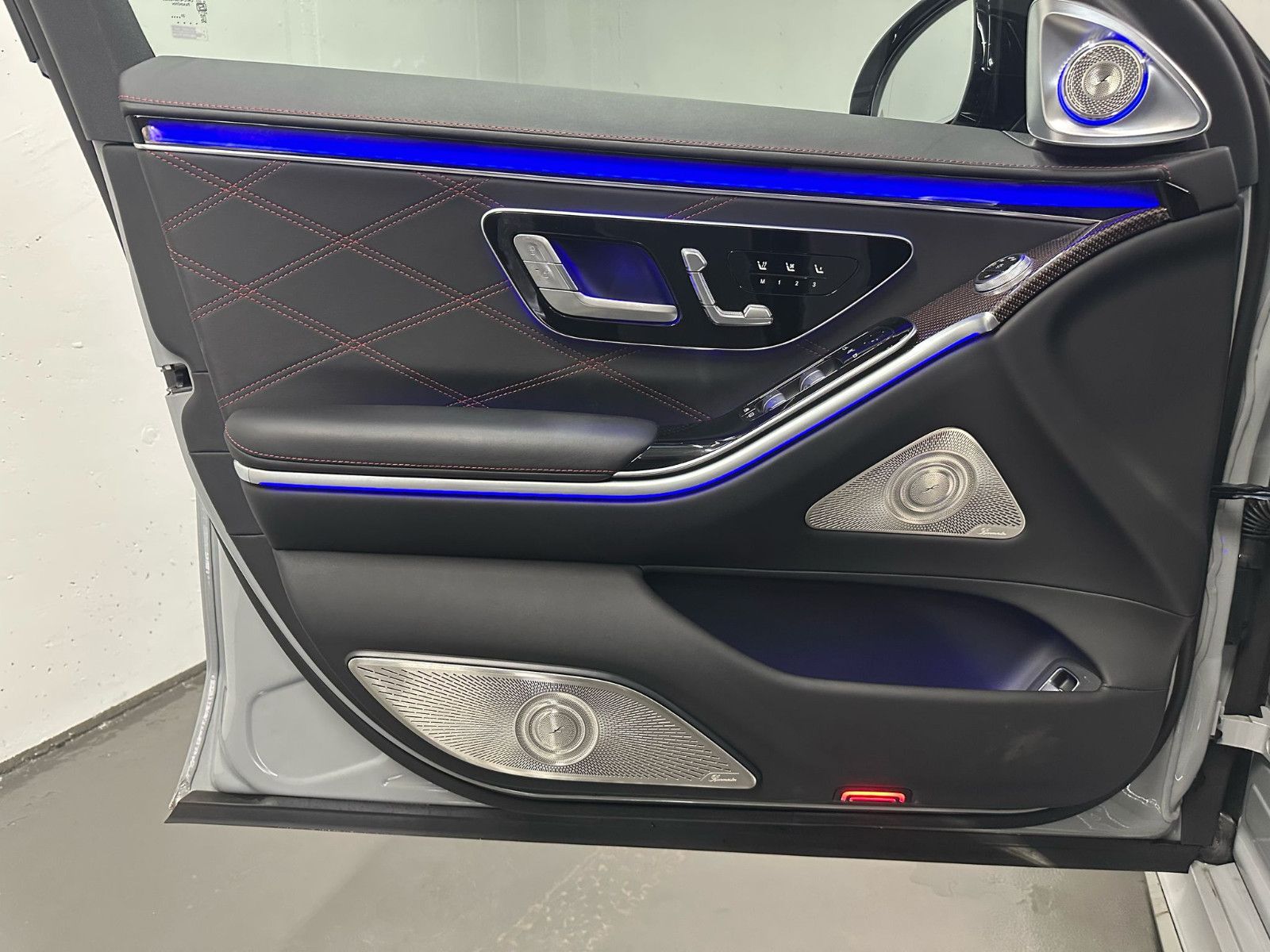 Fahrzeugabbildung Mercedes-Benz S 63 E Performance L *EDITION1*KERAMIK*PANORAMA*