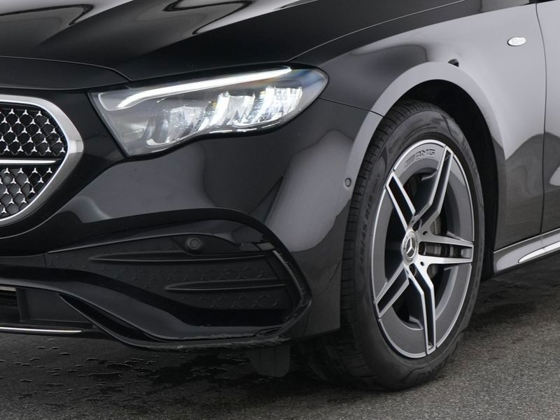 Fahrzeugabbildung Mercedes-Benz E 300 T de 4M AMG Pano+AirM+SKLIMA+FahrassisPlus
