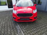 Ford Tourneo Courier Titanium - rote Ford Tourneo Courier