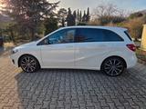 Mercedes-Benz B 220d Automat.,Night Paket,Panoramad.,Apple Car - Mercedes-Benz B 220 von privat