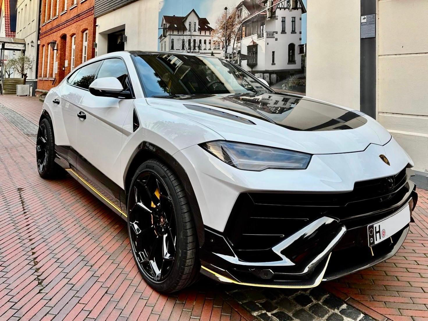 Lamborghini Urus 4.0 V8 PERFORMANTE/AKRAPROVIC/CARBON/PANO!!