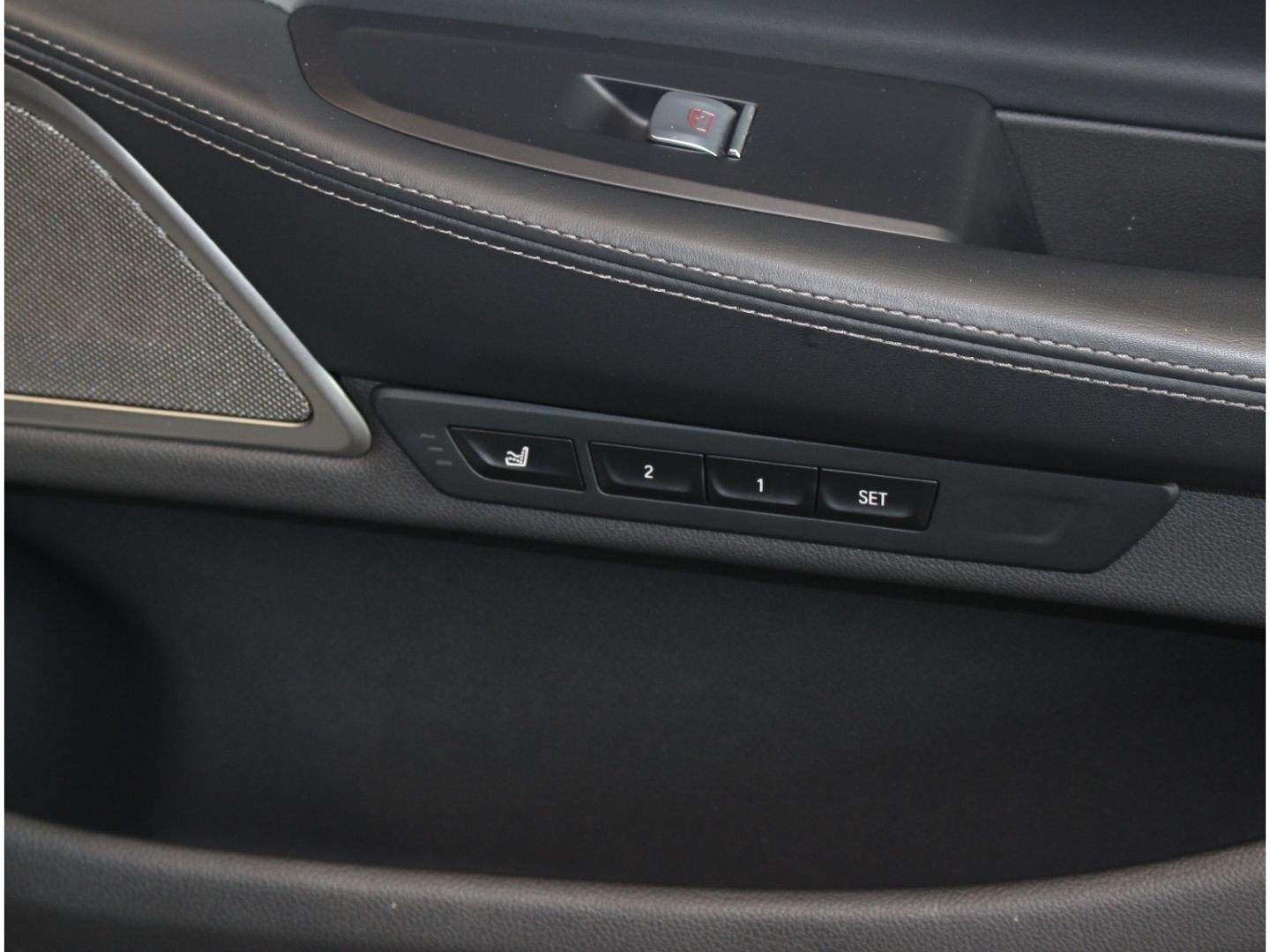 Fahrzeugabbildung BMW 740 d xDrive Laserlicht Standhzg.*HUD*Laser
