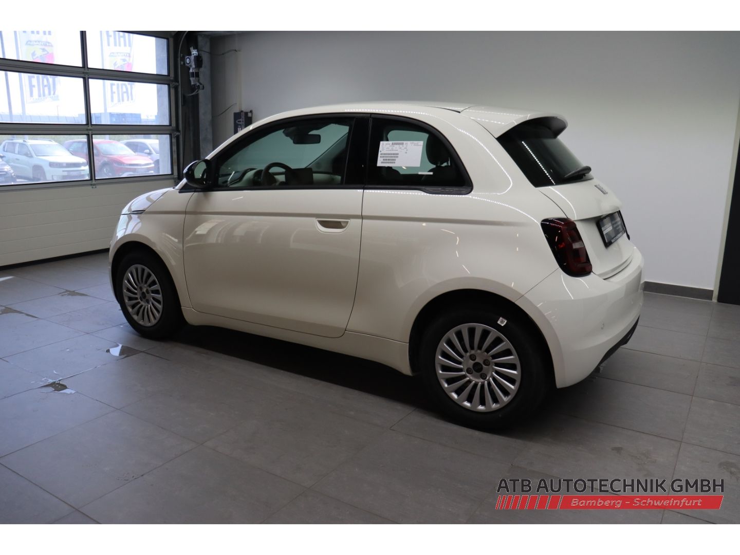 Fahrzeugabbildung Fiat 500 1.0 Hybrid Pop 65PS Apple CarPlay Klimaautom