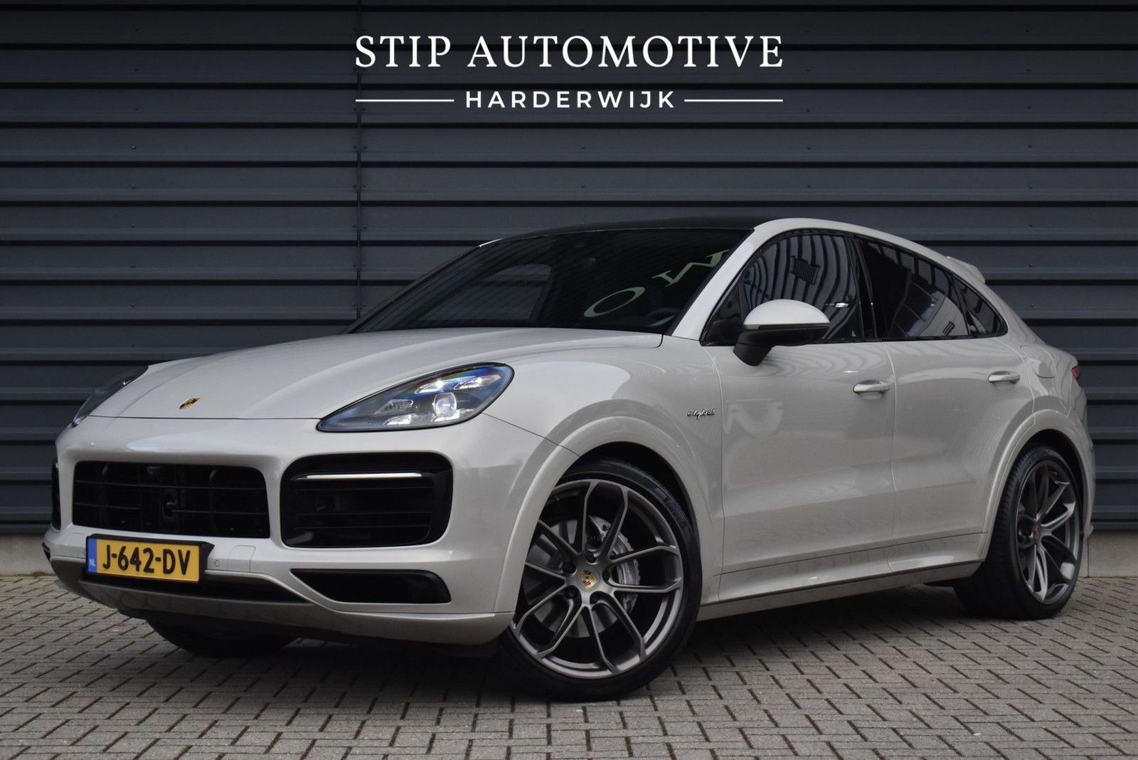 PORSCHE Cayenne Coupé 3.0 E-Hybrid 462pk Lightweight Spo