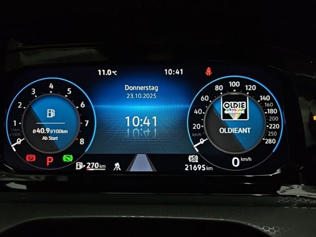 Fahrzeugabbildung Volkswagen Golf 2.0 TSI DSG GTI LED LM19 RFK SHZ APP-CONNEC