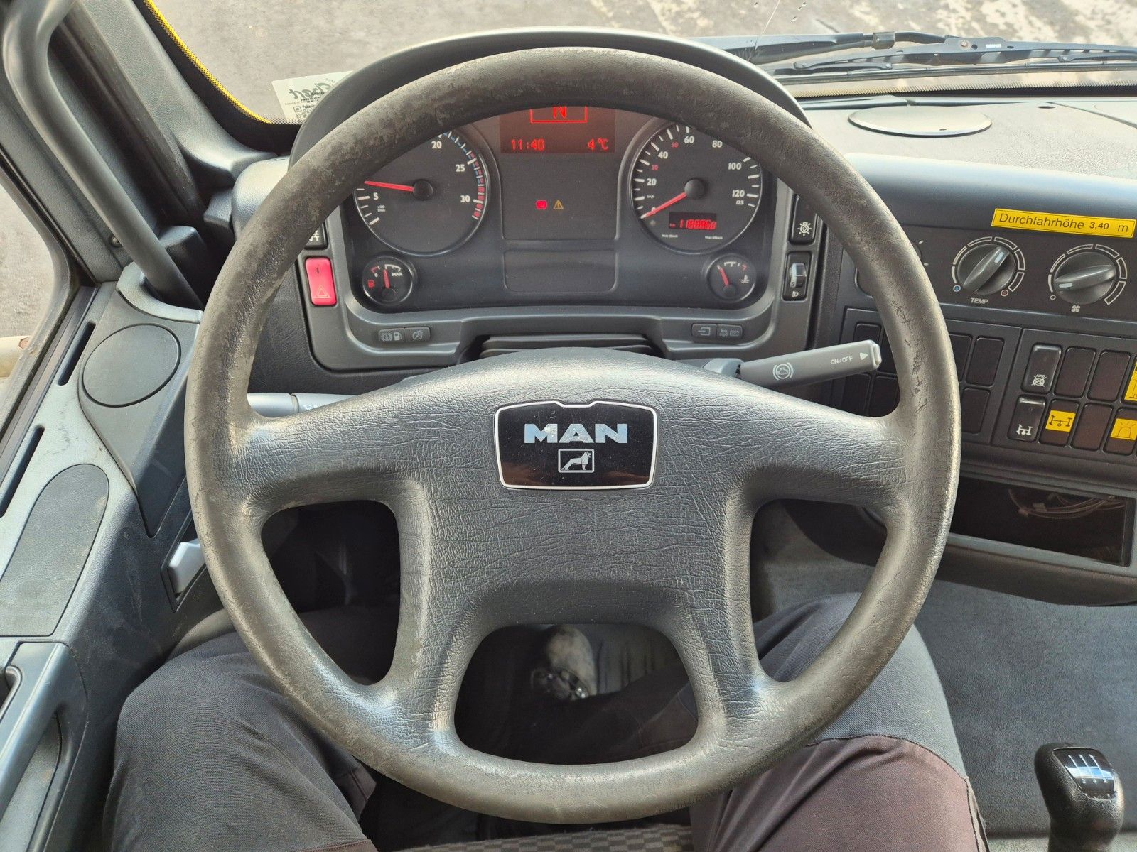 Fahrzeugabbildung MAN TGL 8.150 4x2 Bison Palfinger TKA 30