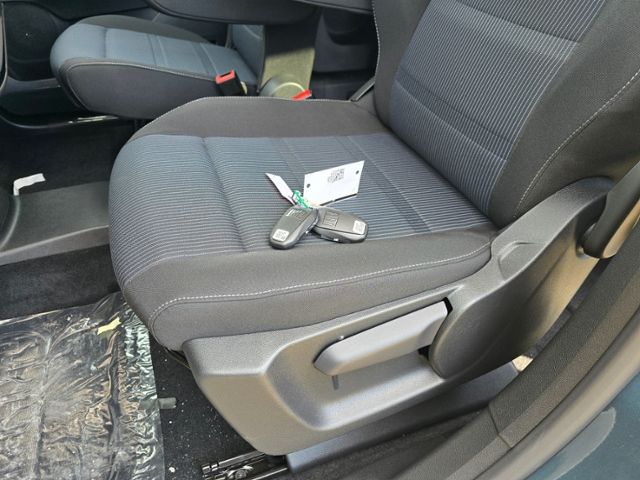 Fahrzeugabbildung Fiat Doblò Kombi L2 XL Länge 2 Rollstuhlrampe