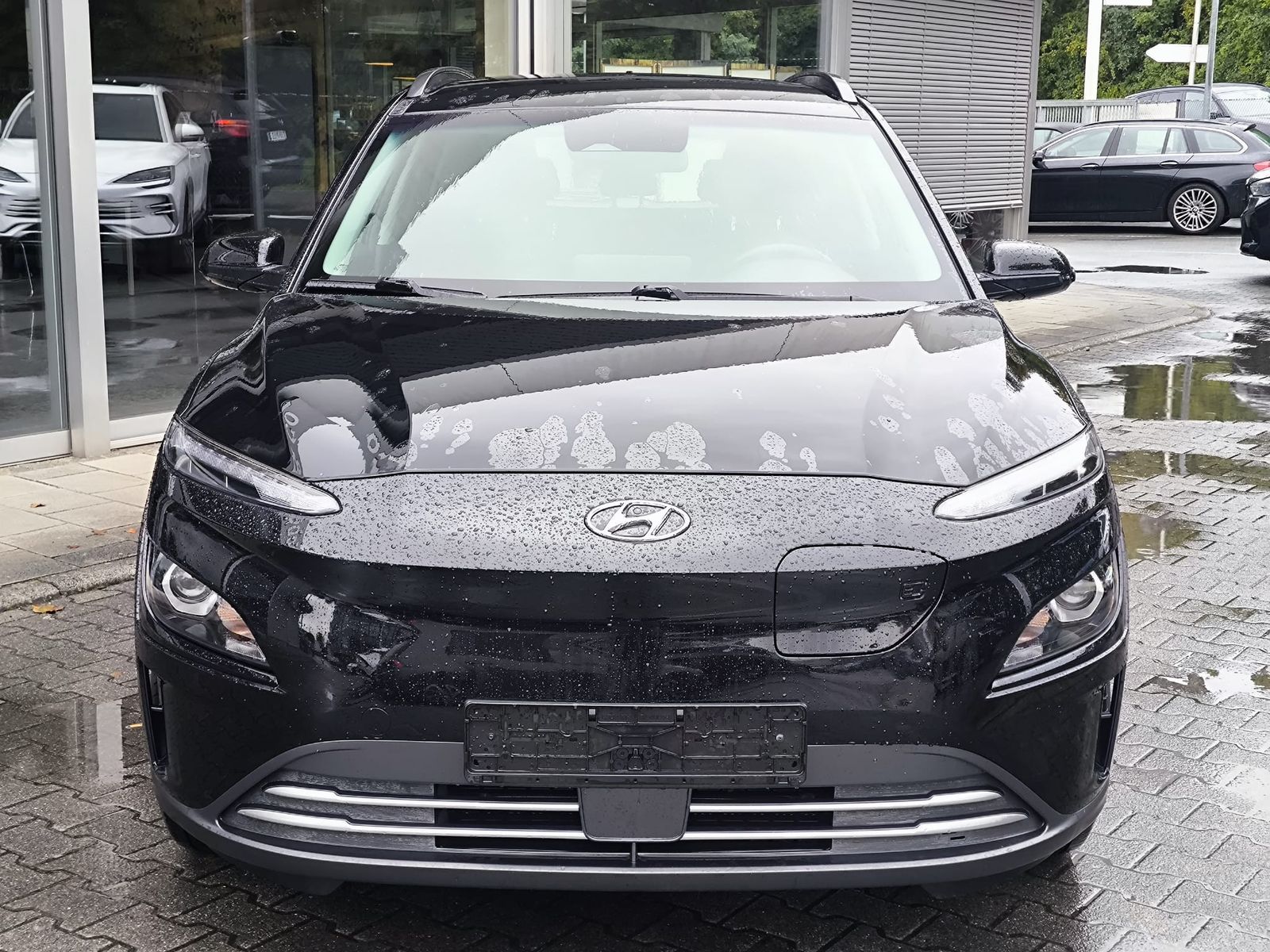 Fahrzeugabbildung Hyundai Kona EV Select WERKSGA+LED+SHZ+KAMER+ACC+AHK+DAB