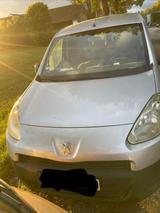 Peugeot Partner 1.6 - gebrauchte Peugeot Partner aus dem Jahr 2012