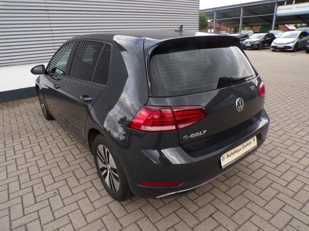 Fahrzeugabbildung Volkswagen Golf VII e-Golf *CCS Ladedose*ACC*Active Info Di