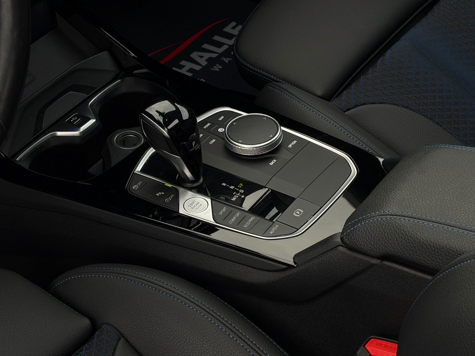 Fahrzeugabbildung BMW 118i M Sport Leder PANO TEMP CAM LED HiFi