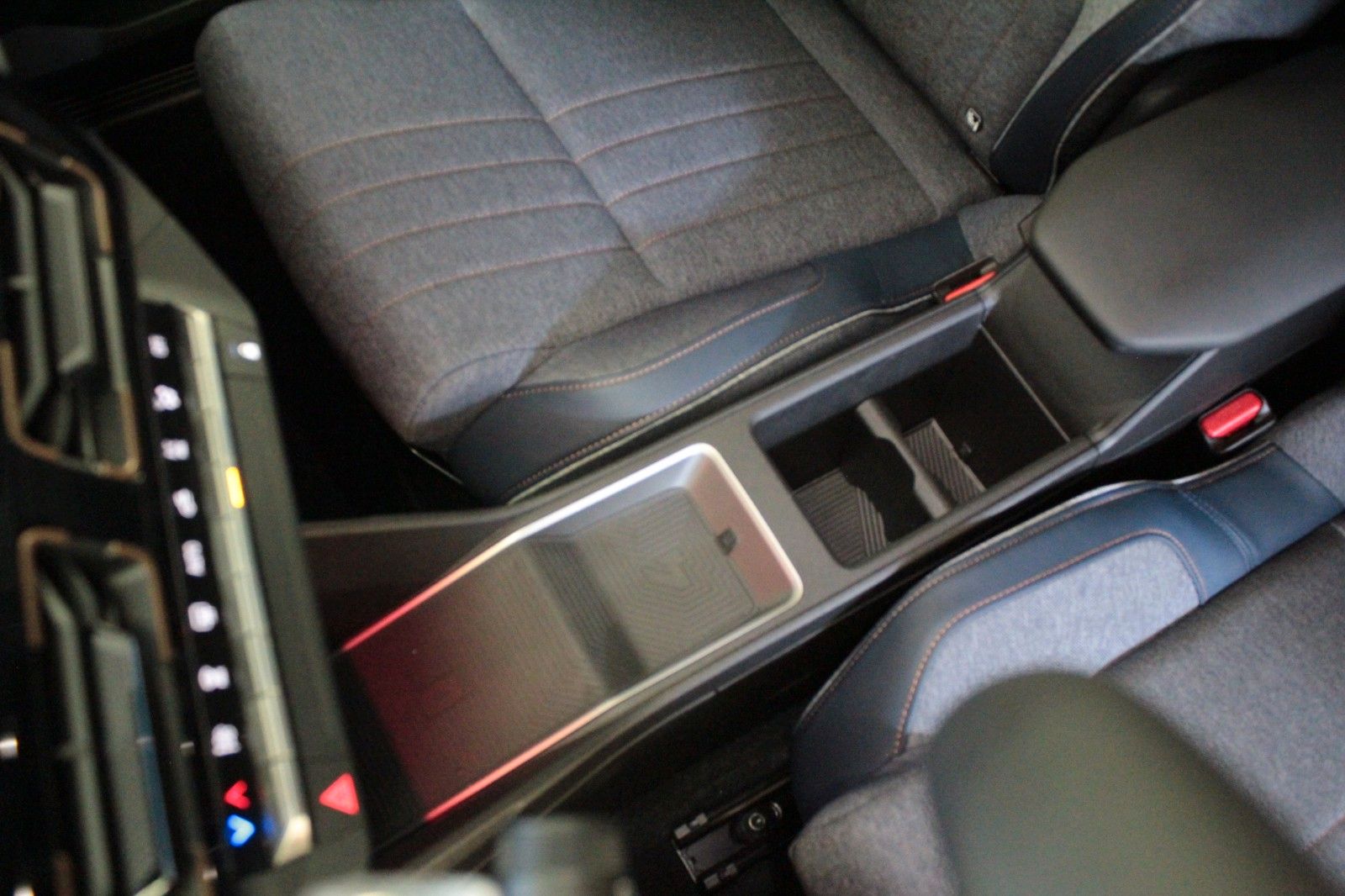 Fahrzeugabbildung Renault R 4 E-Tech 150 Comfort Range Techno Winter-Paket