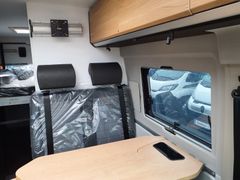 Adria Twin 640 SGX 60 Y Edition, Automatik