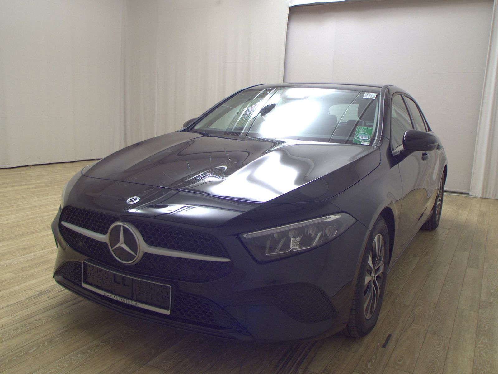 Mercedes-Benz A 200 d Navi LED RFK MBUX PDC Shz foto 2