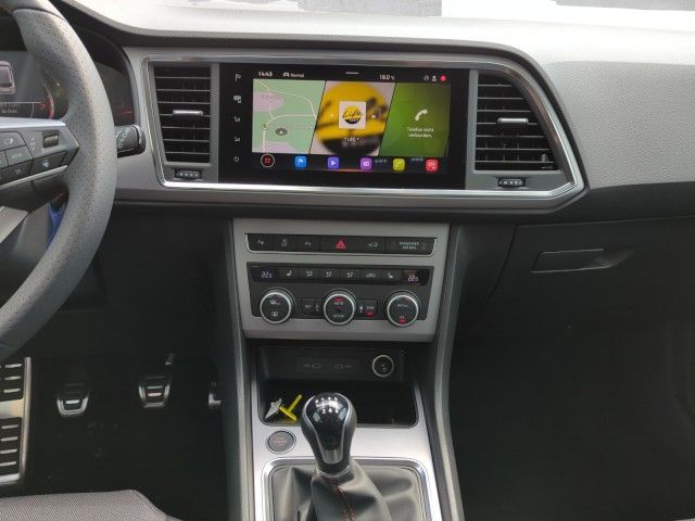 Fahrzeugabbildung SEAT Ateca FR Navi,LED,AHK,Parklenkassist,SHZ