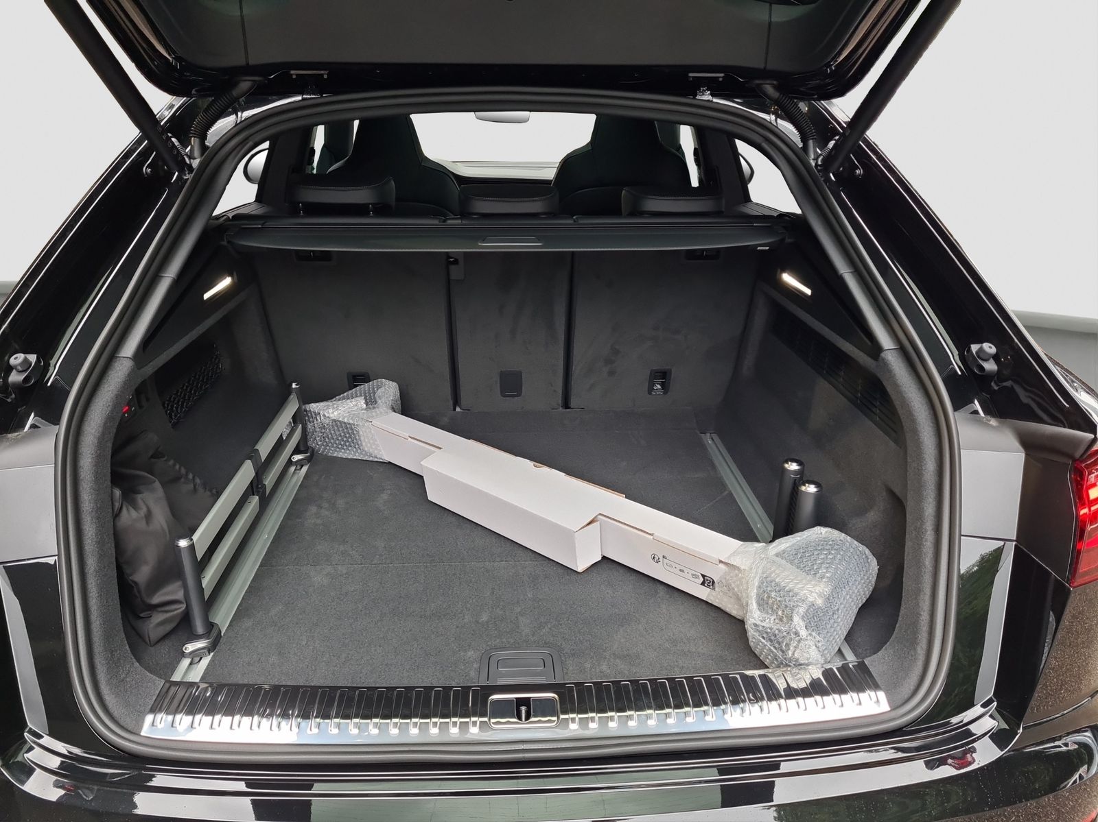 Audi SQ8 - Bild 14