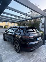 Porsche Cayenne Sport Chrono Paket - gebrauchte Porsche Cayenne aus dem Jahr 2020