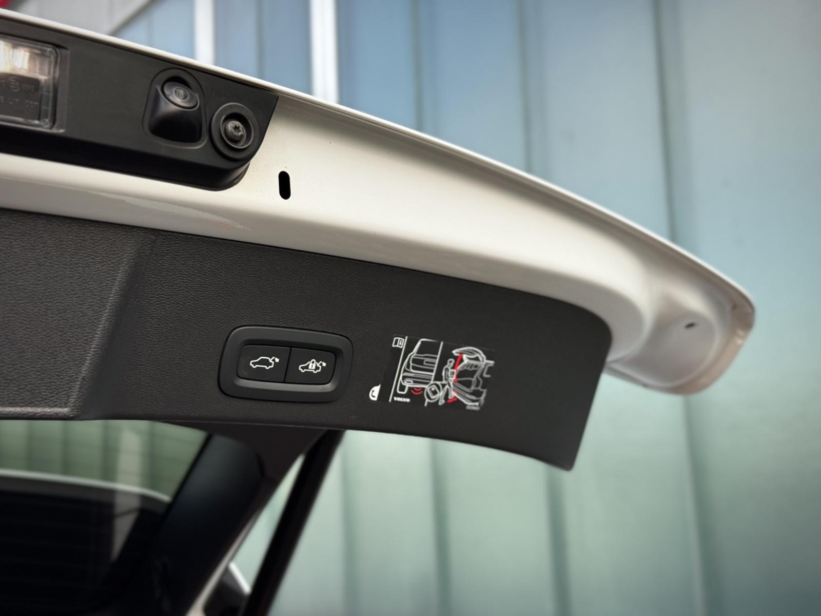 Volvo XC40 1.5T3 Momentum Pro *ASSIST|PANO|NAVI|HIFI*