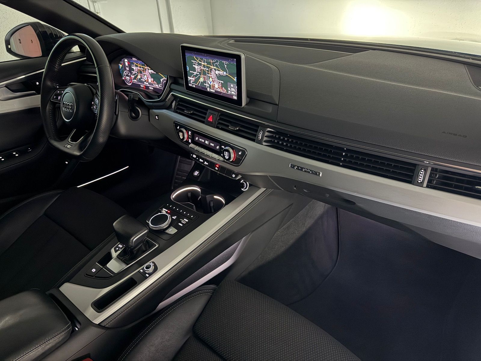 Fahrzeugabbildung Audi A4 3.0 Lim. Quattro S-LINE/DAB/B&O/MATRIX/VRTL